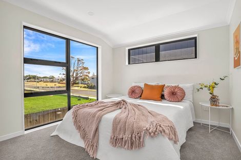 Photo of property in 2b Mayflower Close, Mangere East, Auckland, 2024