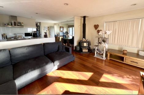 Photo of property in 46 Marendellas Drive, Bucklands Beach, Auckland, 2014