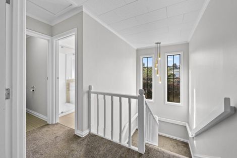 Photo of property in 19 Ingle Avenue, Waipahihi, Taupo, 3330