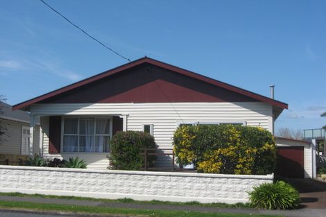 Photo of property in 13 Bulteel Street, New Plymouth, 4310