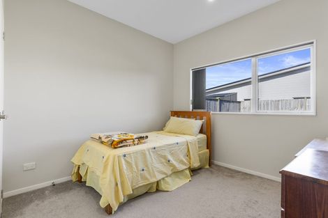 Photo of property in 24 Holcroft Street, Papakura, 2110
