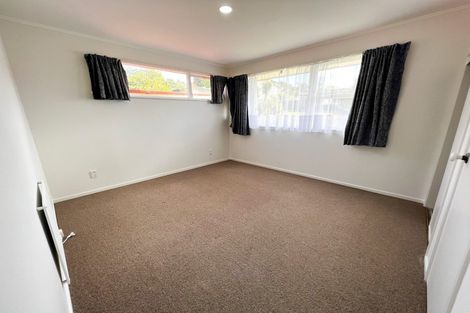 Photo of property in 2/2 Gretel Place, Hillcrest, Auckland, 0627