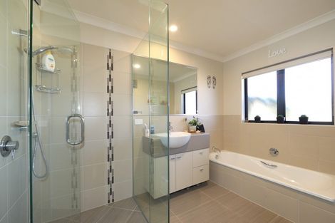 Photo of property in 93 Russell Robertson Drive, Havelock North, 4130