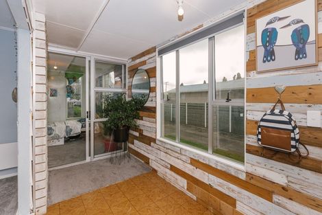 Photo of property in 13 Bovis Street, Shannon, 4821