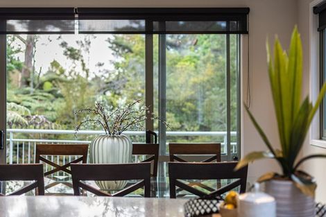 Photo of property in 103 Takahe Road, Titirangi, Auckland, 0604