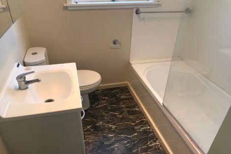 Photo of property in 6 Woodford Terrace, Ilam, Christchurch, 8053