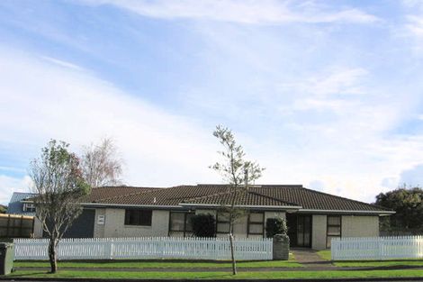 Photo of property in 44b Eugenia Rise, Totara Heights, Auckland, 2105