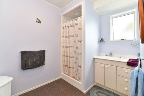 Photo of property in 2b St James Avenue, Helensville, 0800