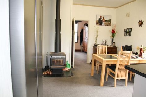 Photo of property in 5 Mcvicar Street, Tuatapere, 9620