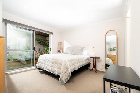 Photo of property in 2/123 The Parade, Island Bay, Wellington, 6023