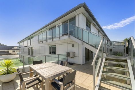 Photo of property in 312/136 Marine Parade, Mount Maunganui, 3116