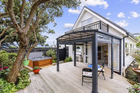 Photo of property in 58a Wharemauku Road, Raumati Beach, Paraparaumu, 5032