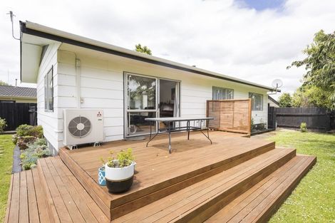Photo of property in 10 Ashton Place, Highbury, Palmerston North, 4412