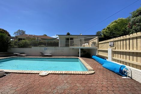 Photo of property in 41 Cron Avenue, Te Atatu South, Auckland, 0610