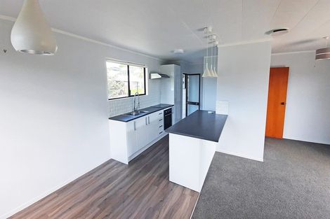 Photo of property in 6 Beverley Road, Stanmore Bay, Whangaparaoa, 0932