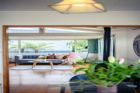 Photo of property in 23 Finlow Drive, Te Atatu South, Auckland, 0610