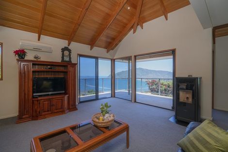 Photo of property in 5 Tirinui Crescent, Tairua, 3508