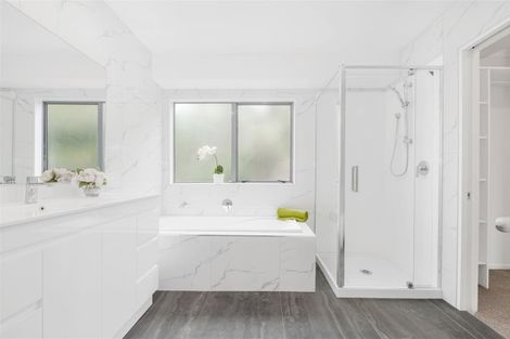 Photo of property in 2/10 Casabella Court, Northpark, Auckland, 2013