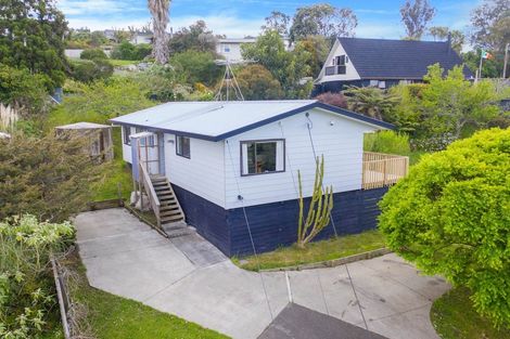 Photo of property in 6 Beverley Road, Stanmore Bay, Whangaparaoa, 0932