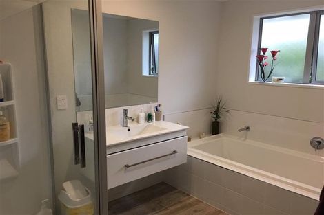 Photo of property in 4 Urihia Street, Marshland, Christchurch, 8083