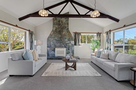 Photo of property in 6c Fairview Place, Westown, New Plymouth, 4310