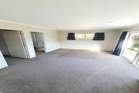 Photo of property in 7 Cooladerry Place, Rosehill, Papakura, 2113
