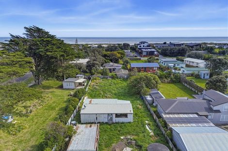 Photo of property in 69 Park Avenue, Waitarere Beach, Levin, 5510