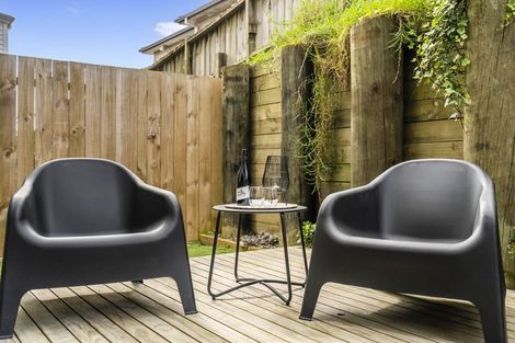 Photo of property in 21c Roseberry Avenue, Birkenhead, Auckland, 0626