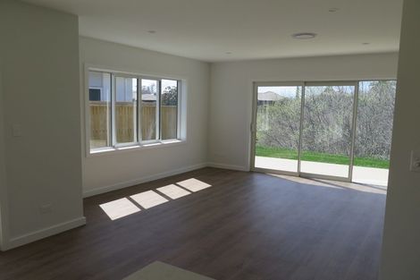 Photo of property in 7 Washingtonia Way, Omokoroa, 3114