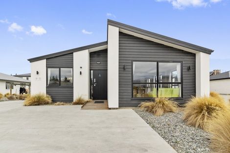 Photo of property in 16 Jimmys Lane, Lake Tekapo, 7999
