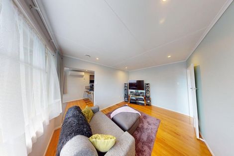 Photo of property in 11 Lewis Place, Highbury, Palmerston North, 4412