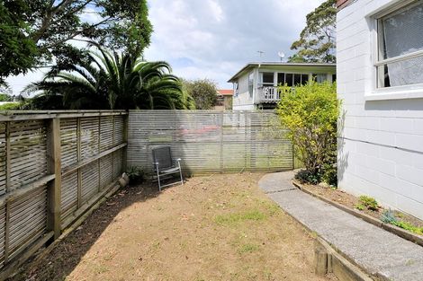 Photo of property in 2/7 Keldale Place, Forrest Hill, Auckland, 0620