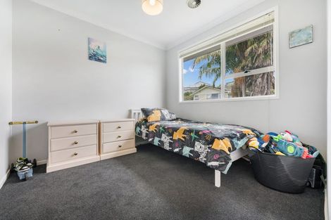 Photo of property in 10 Opal Avenue, Pakuranga, Auckland, 2010