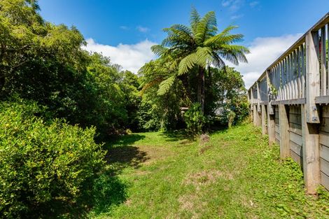 Photo of property in 51 Poto Road, Normandale, Lower Hutt, 5010