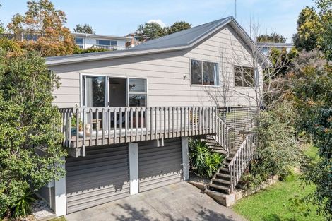 Photo of property in 1/5 Glenvale Place, Totara Vale, Auckland, 0629