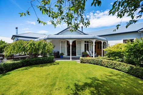 Photo of property in 15 Ross Place, Greenmeadows, Napier, 4112