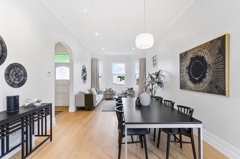 Photo of property in 7 Fairfax Avenue, Northcote, Auckland, 0627