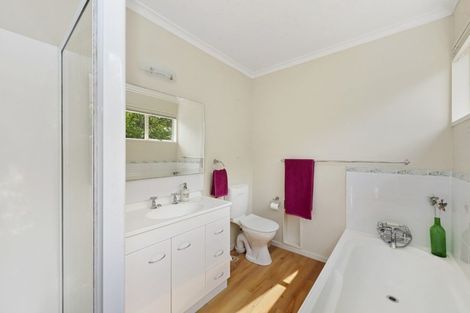 Photo of property in 19 Callard Place, Riverlea, Hamilton, 3216
