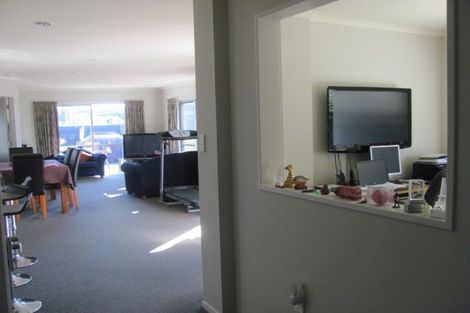 Photo of property in 15a Thomas Place, Foxton Beach, Foxton, 4815