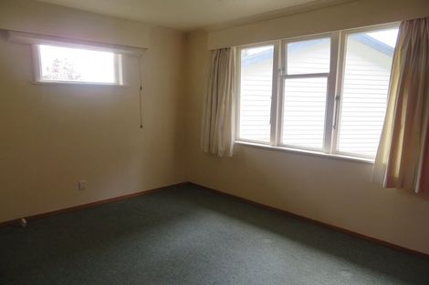 Photo of property in 92 Pinehaven Road, Pinehaven, Upper Hutt, 5019