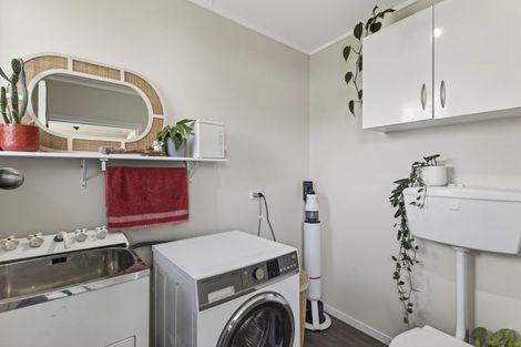 Photo of property in 19 Grenville Street, Marfell, New Plymouth, 4310