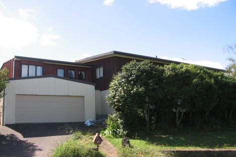 Photo of property in 35 Peter Terrace, Castor Bay, Auckland, 0620