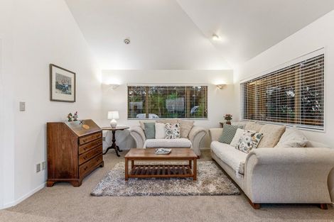 Photo of property in 2/24 Carlisle Road, Browns Bay, Auckland, 0630