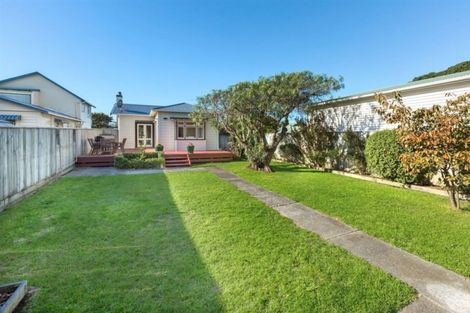 Photo of property in 128 Paremata Road, Paremata, Porirua, 5024