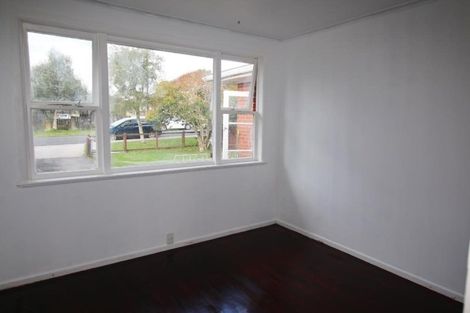 Photo of property in 1/7 Barbary Avenue, Kelston, Auckland, 0602