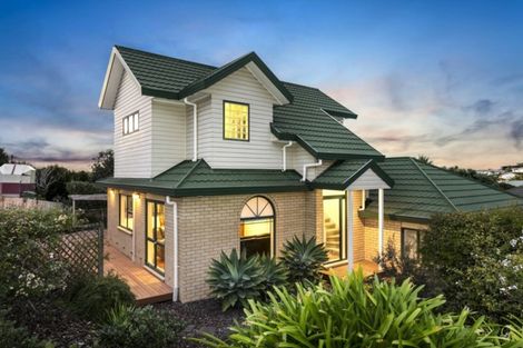 Photo of property in 34 Savoy Road, Orewa, 0931