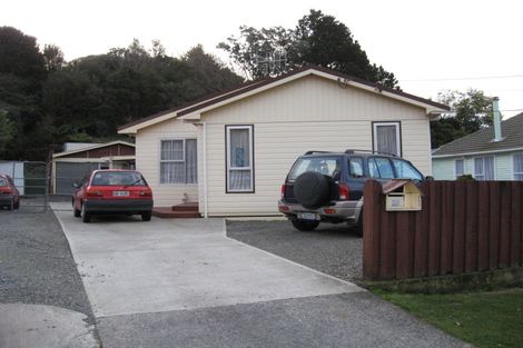 Photo of property in 22 Lees Grove, Wainuiomata, Lower Hutt, 5014