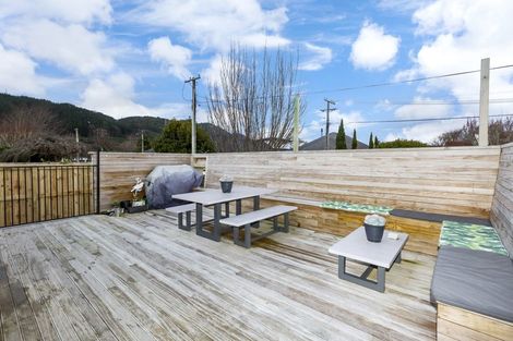 Photo of property in 16 Robertson Street, Elderslea, Upper Hutt, 5018