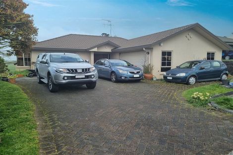 Photo of property in 17 Highgrove Drive, Grandview Heights, Hamilton, 3200