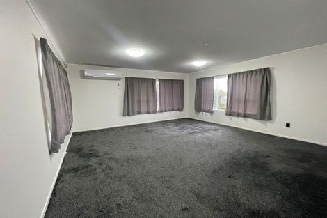 Photo of property in 1/41 College Road, Northcote, Auckland, 0627
